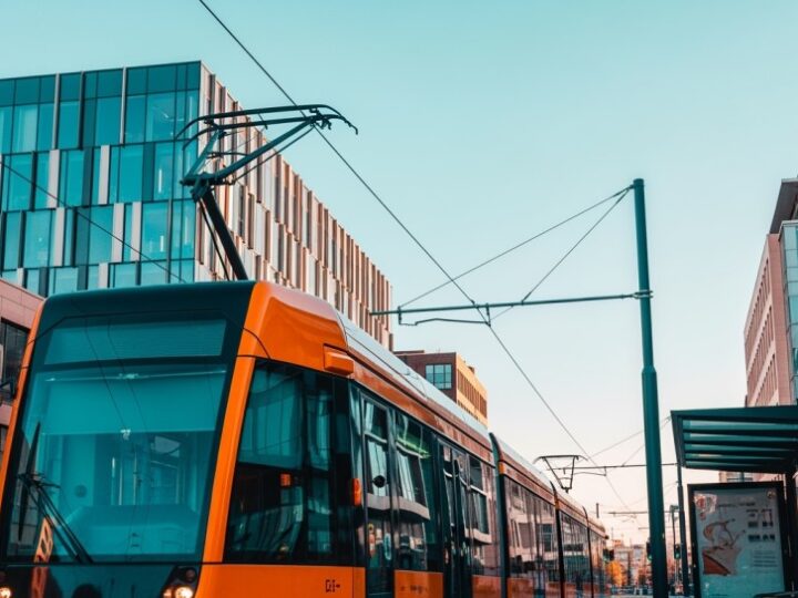 Edukacyjne przygody w zajezdni tramwajowej Podgórze dla krakowskich dzieci