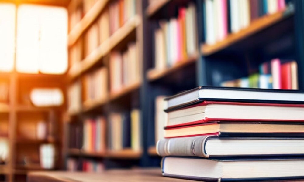 Książki w plenerze – nowa biblioteczka w Rzeszotarach!