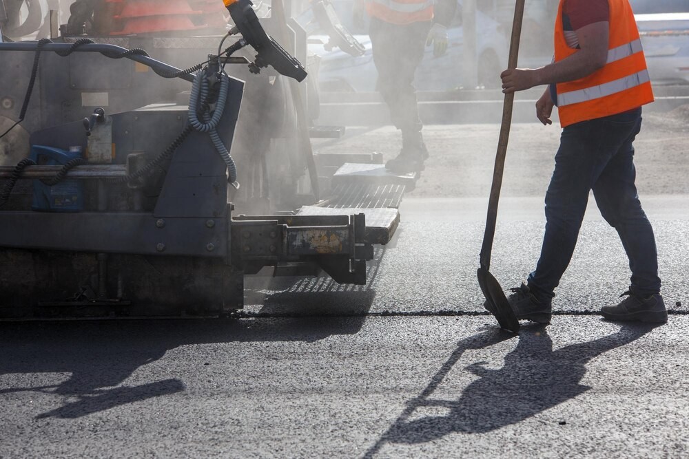 Inwestycje w gminie: Nowe drogi i place zabaw dla lepszego życia mieszkańców