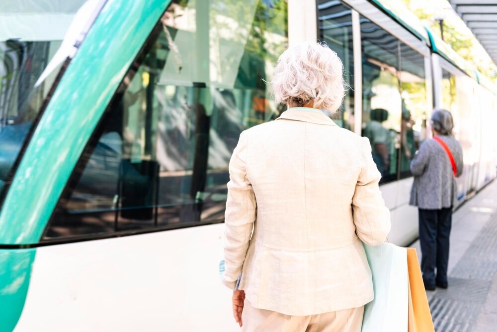 Zabytkowe tramwaje i autobusy w Krakowie – odkryj magię Nocy Muzeów!