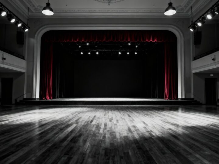 Czerwcowe Wydarzenia Kulturalne w Krakowie: Teatr i Muzyka w Centrum Uwag!