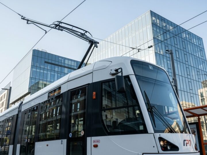 Zabytkowy tramwaj z Krakowa zachwyca Śląsk w 125-lecie elektryków