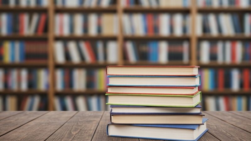 Zamiast telefonu – książka. Biblioteczny tramwaj wyjechał na ulice Krakowa
