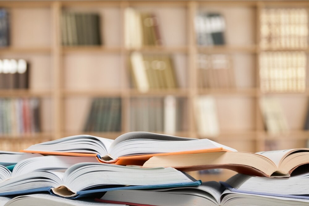 Literackie Oazy w Krakowie: Spotkania, które Inspirują i Łączą