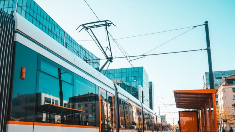 Retro Tramwaje na Krakowskich Torach: Podróż w Czasie!
