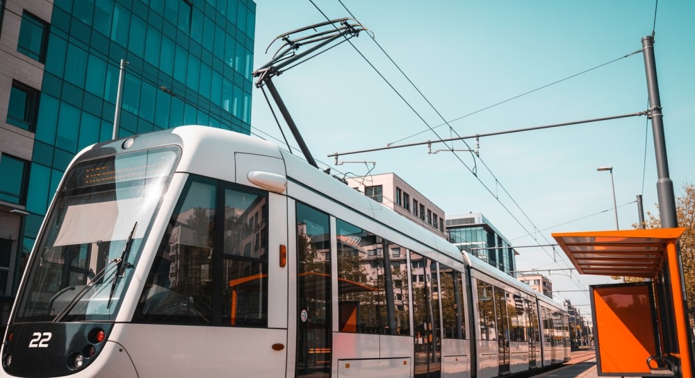Kraków ożywa: Niezapomniana podróż zabytkowymi tramwajami i autobusami!