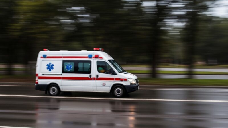 Brawurowa ucieczka przed policją zakończona w stawie w Tarnowie