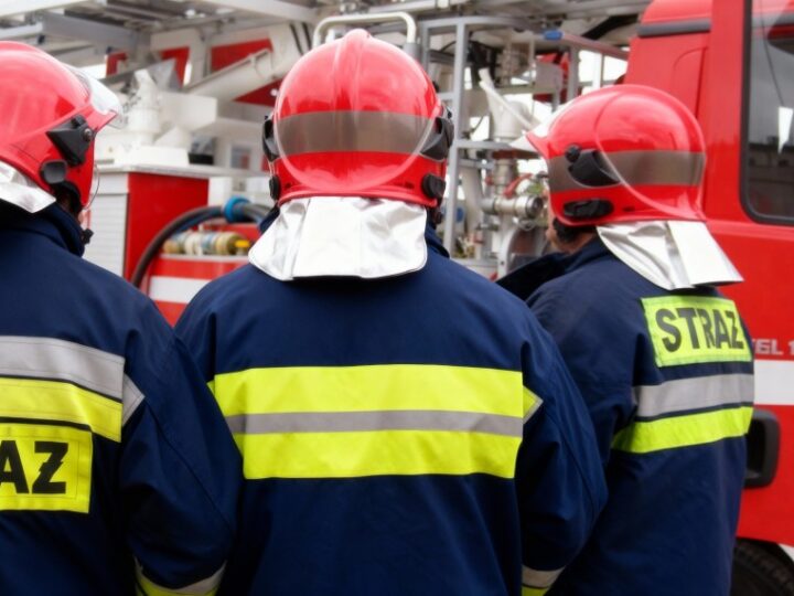 Strażacy z Krakowa doskonalą umiejętności w Jaskini Ciemnej