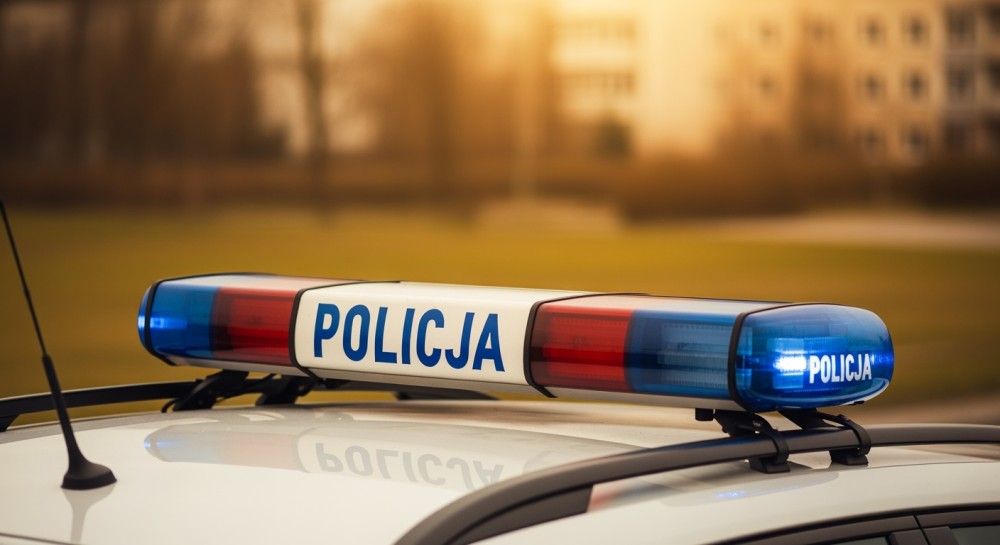 Poszukiwany przestępca z amfetaminą w rękach policji