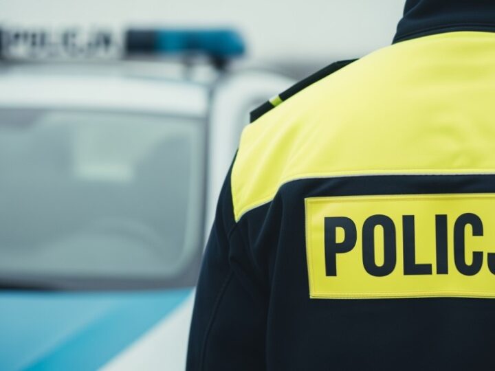 Pijany rowerzysta uciekał przed policją, porzucił rower i próbował zbiec pieszo