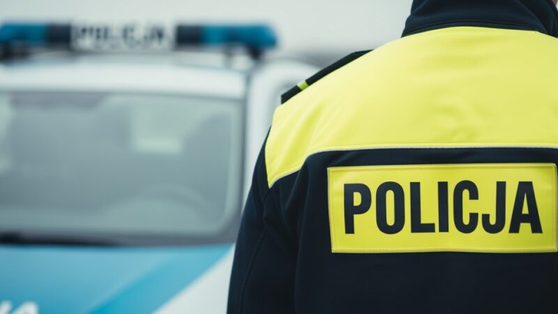 Pijany rowerzysta uciekał przed policją, porzucił rower i próbował zbiec pieszo