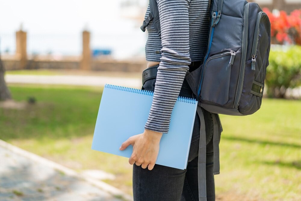 Edukacja dla seniorów: Zadbaj o swoje bezpieczeństwo w Krakowie!