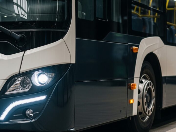 Ikarusy: Legendy Krakowskich Ulic, które Zrewolucjonizowały Transport Miejski
