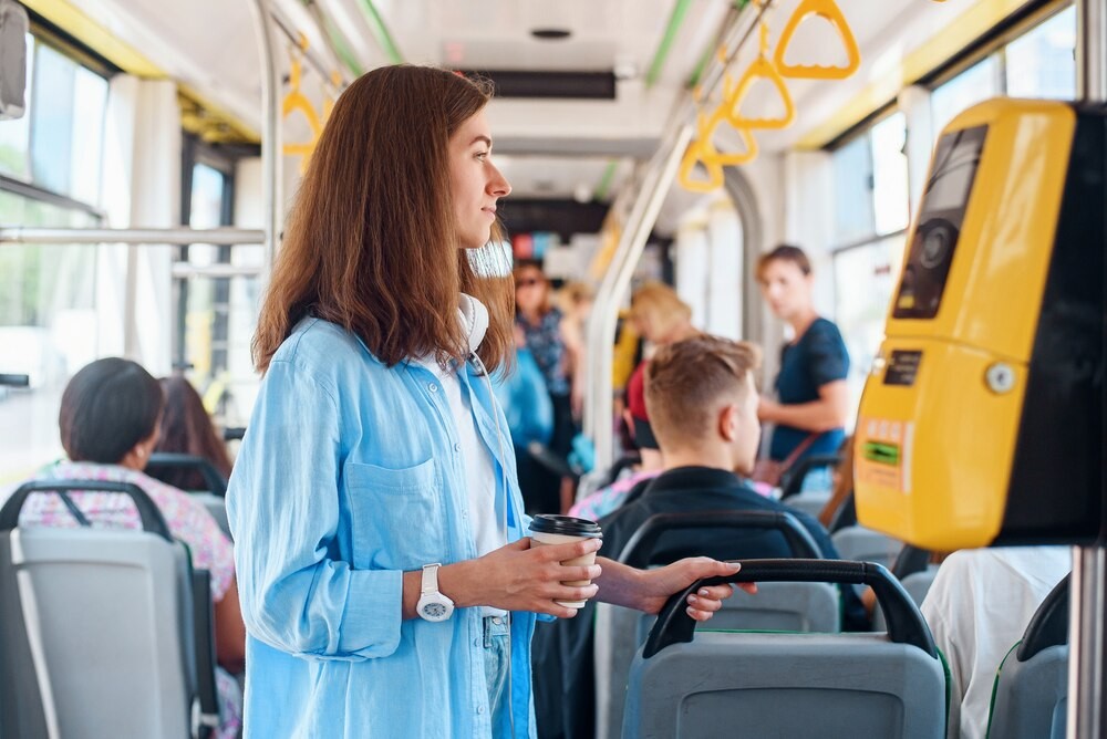 Rewolucja w komunikacji gminnej Skawiny: Nowe autobusy i cyfrowe udogodnienia od 2027 roku