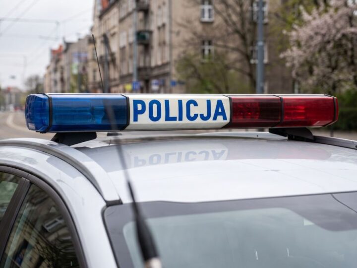 Kierowca BMW zatrzymany z podejrzanymi substancjami w Rdzawce