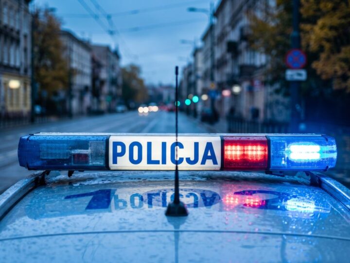 Policja w Rabce-Zdroju: Zatrzymanie poszukiwanego i odkrycie narkotyków